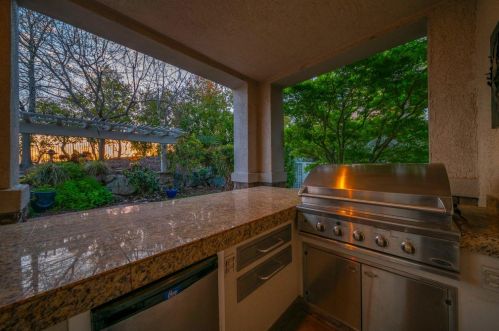 1380 Souza Dr, Folsom CA  95762-7561 exterior