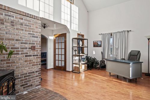 55 Layton Rd, Pilesgrove, NJ 08098-3222