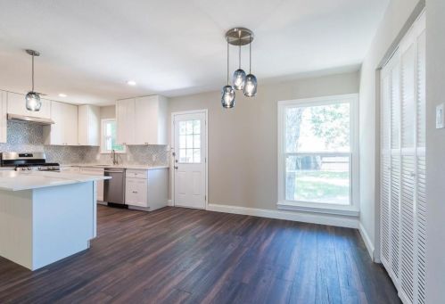 9444 Forest Hills Pl, Dallas, TX 75218-3635