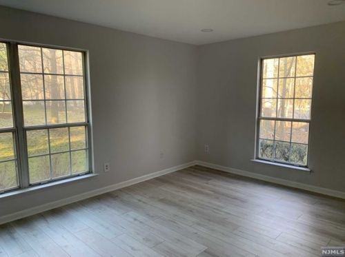 363 Cottonwood Way, Mahwah NJ  07430-2080 exterior