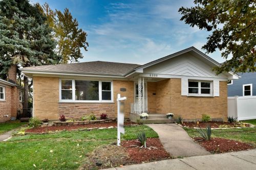 6909 Balmoral Ave, Chicago IL  60656-2007 exterior