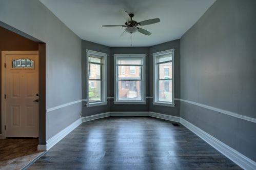 361 70th Pl, Chicago, IL 60637-4603