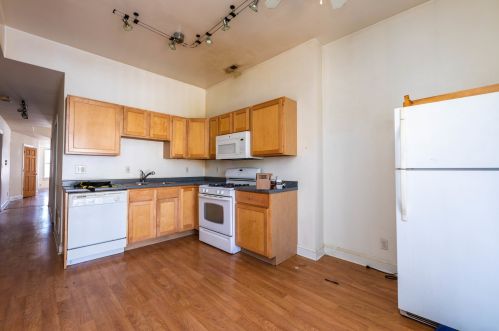 1442 Kedzie Ave, Chicago IL 60629-3532 exterior