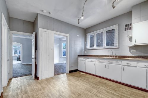 3245 64 Pl, Chicago IL 60638-5418 exterior