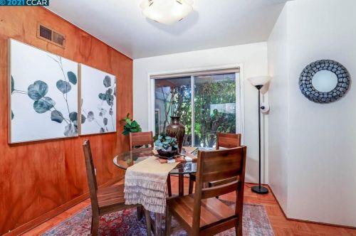 1161 Camelia St, Berkeley CA 94710-1521 exterior