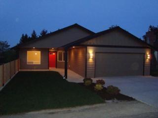 334 Dora Ave, Bremerton, WA 98312-3560