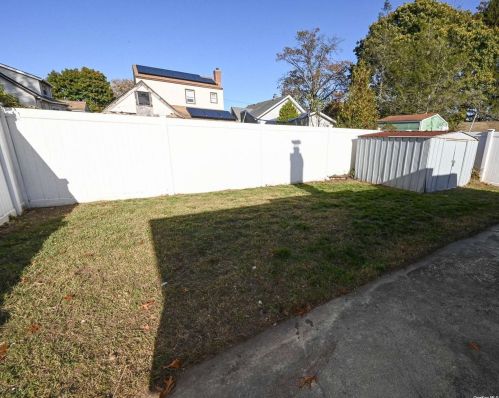 225 Mineola Ave, Valley Stream, NY 11580-6035