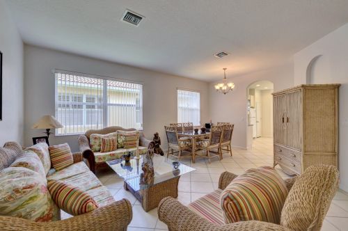 1839 Jamesport Dr, Fort Pierce FL 34953-4599 exterior