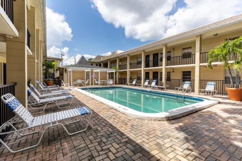 5221 Bayshore Blvd, Tampa FL  33611-4109 exterior