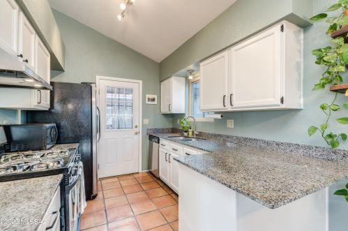 4879 Doria Dr, Tucson AZ 85742-4101 exterior