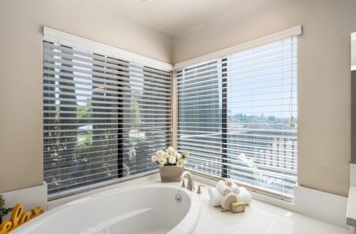 8079 Golden Star Ave, Riverside CA 92506-5710 exterior