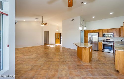 901 Desert Deer Pass, Green Valley AZ 85614-5530 exterior