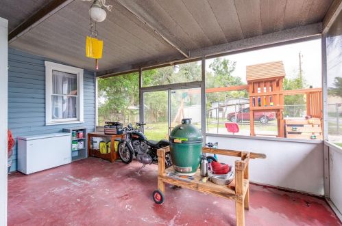 10012 Annette Ave, Tampa FL 33612-6826 exterior