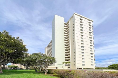 1160 Ala Napunani St, Honolulu HI 96818-1622 exterior