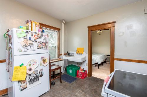 325 Montana St, Milwaukee WI 53219-3077 exterior