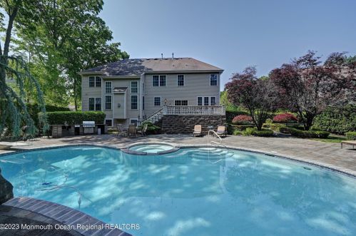 17 Monticello Ct, Morganville NJ 07751-4162 exterior