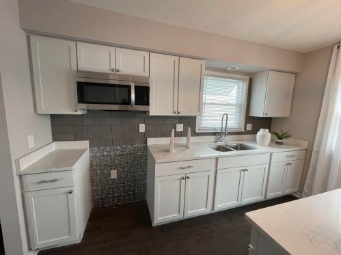 6667 80, Milwaukee WI 53223-5564 exterior