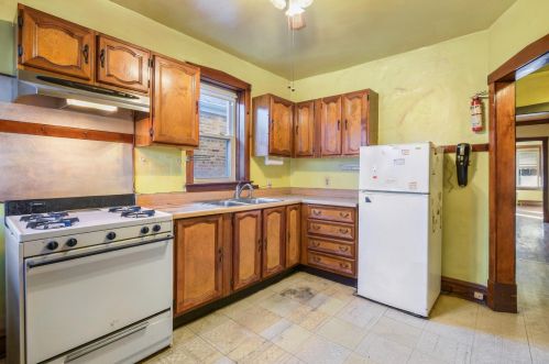 1409 Lawler Ave, Chicago IL 60630-1628 exterior