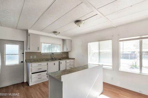 4611 Camino Feliz, Tucson AZ  85705-1328 exterior