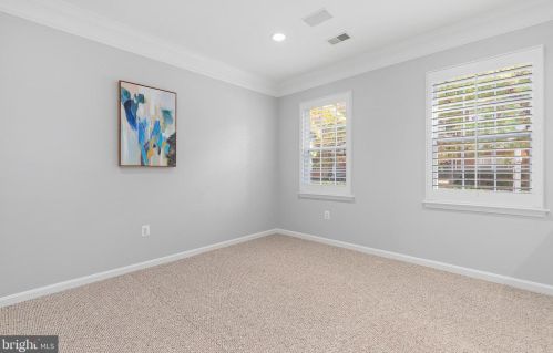 5124 Knapp Pl, Alexandria VA 22304-8637 exterior