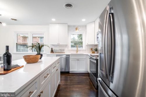 8705 Old Mount Vernon Rd, Alexandria VA  22309-2013 exterior