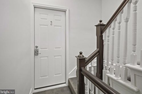 1409 Hopkins St, Washington DC 20036-5922 exterior