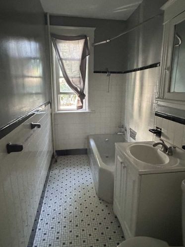 58 Noxon St, Poughkeepsie NY  12601-4132 exterior