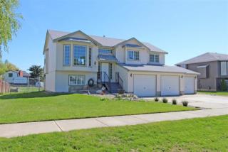 8716 Maple St, Spokane, WA 99208-8832