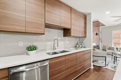 1284 Dahlgren Ln, Atlanta GA 30316-1627 exterior