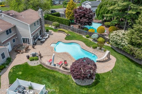 3 Georgian Bay Dr, Morganville NJ 07751-1352 exterior