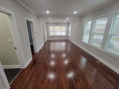 11956 Calumet Ave, Chicago IL  60628-6225 exterior