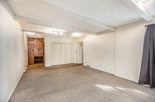 942 Amity Ave, Meskegon MI 49442-2118 exterior