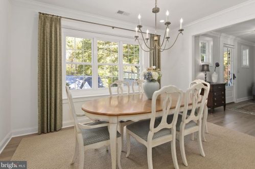 3877 30 St, Arlington VA 22207-5303 exterior