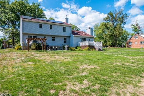 48 Morgan Ln, Bridgewater NJ 08807-3008 exterior