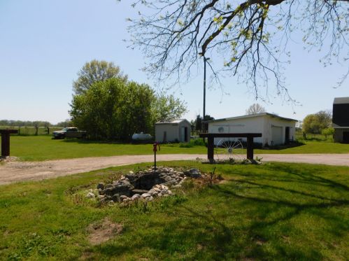 50002 M 51, Dowagiac MI 49047-9631 exterior