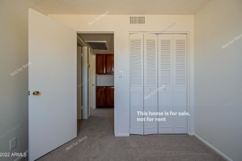 2233 47 Dr, Phoenix AZ 85031-1407 exterior