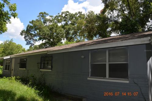 9606 12th St, Tampa FL  33612-8108 exterior