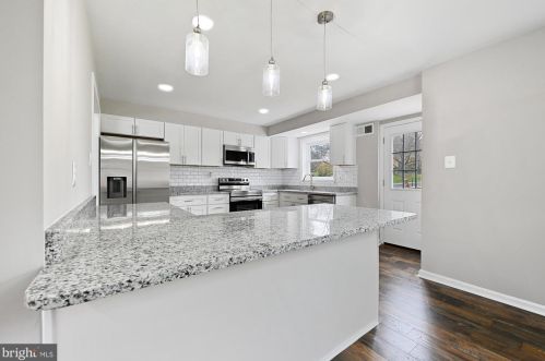 10700 Huntwood Dr, Silver Spring MD  20901-1524 exterior