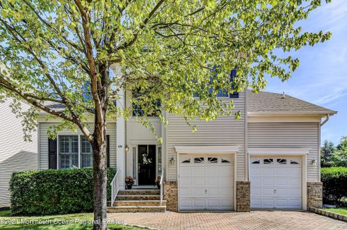 69 Teagan Ct, Atlantic Highlands, NJ 07716-4010