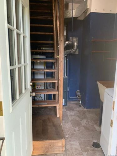 4912 Weddell St, Dearborn Heights MI  48125-3036 exterior