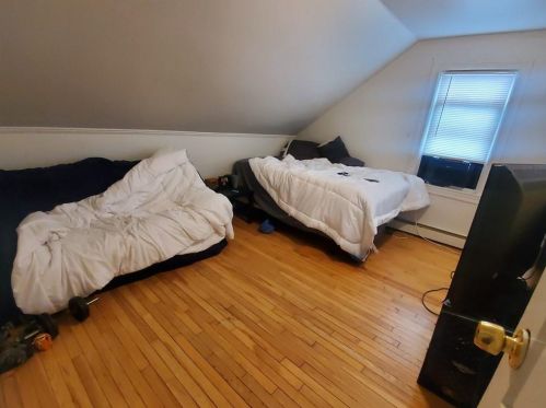 272 Smith St, Providence RI 02911-3307 exterior