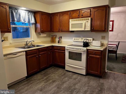 157 Rambling Rd, Lumberton Township NJ 08048-4628 exterior