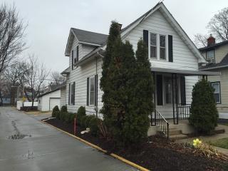 352 Ave, Aurora IL  60505-4649 exterior