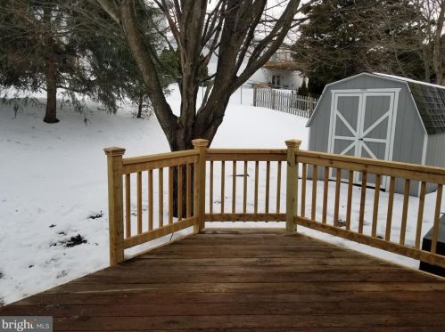 31 Arlene Ct, Hanover PA 17331-9360 exterior