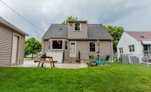 1322 89, Milwaukee WI 53214-2826 exterior