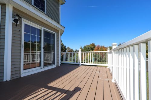 8 Graham Rd, Concord NH 03301-6900 exterior