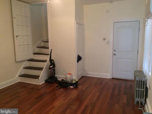 802 2nd St, Philadelphia PA 19122-3324 exterior