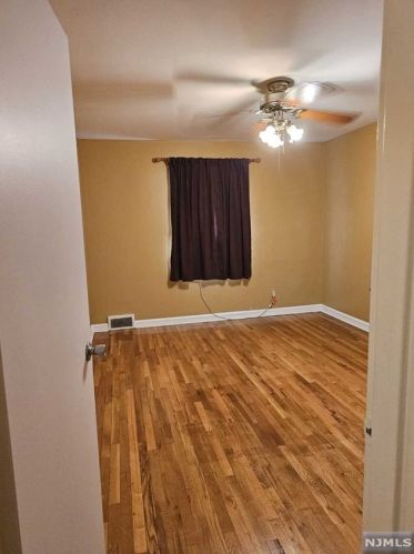 128 Midland Pl, Newark NJ  07106-3310 exterior