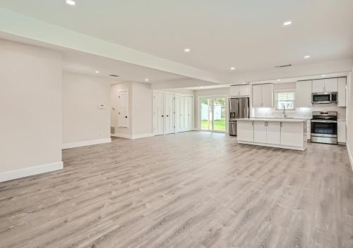 5804 Eureka Dr, Austin TX  78745-2925 exterior