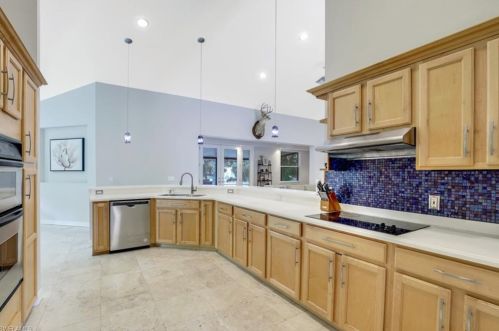 180 23 St, Naples FL 34120-1818 exterior